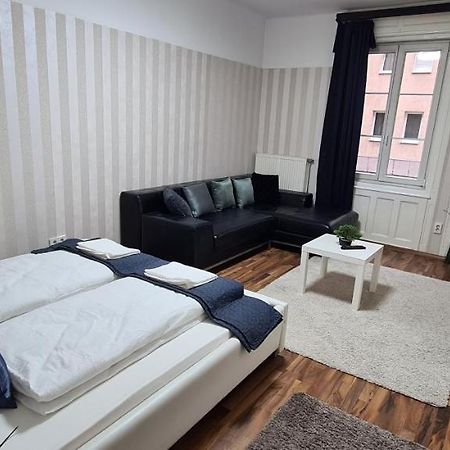 Elegant Apartment In The Hearth Of Budapest Eksteriør billede